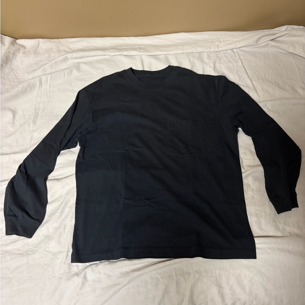 Uniqlo Men's Dark Long Sleeve Tee